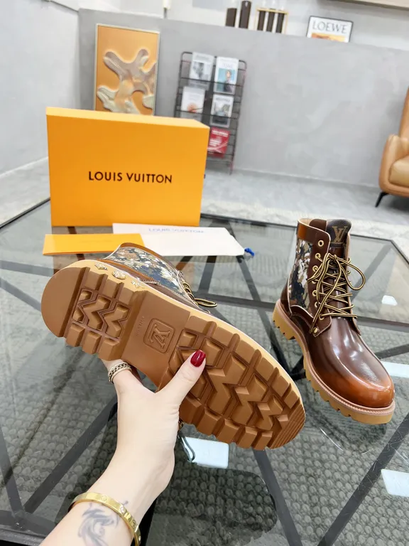 Louis Vuitton Shoe 